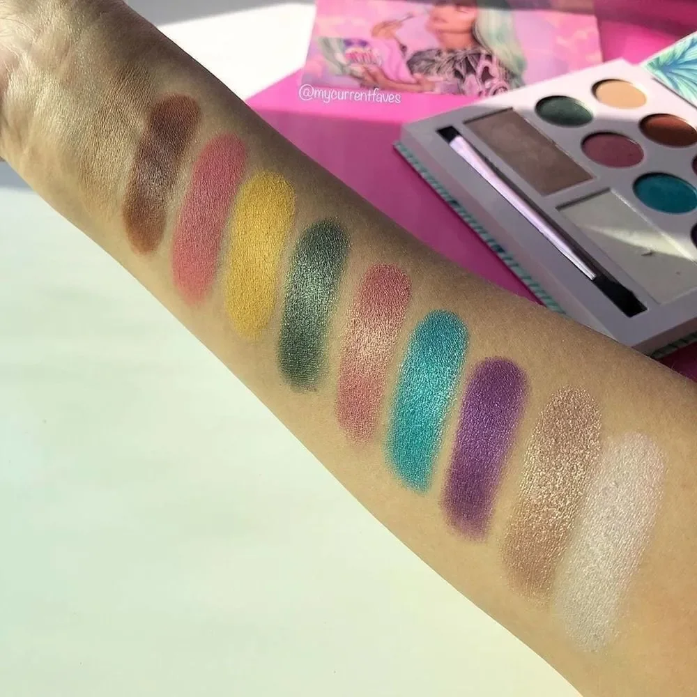 Moods Eyeshadow and Highlighter Palette